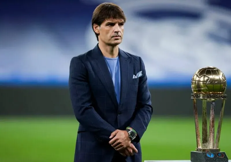 tiền đạo Fernando Morientes