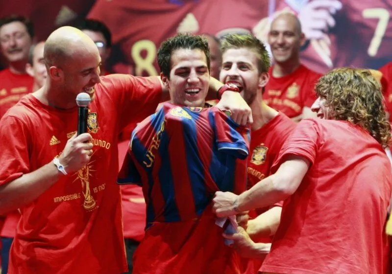 Tình bạn sân cỏ giữa Pepe Reina và Carles Puyol