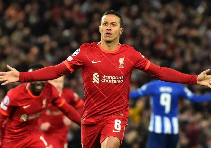 Bước chân đến Premier League cùng Liverpool