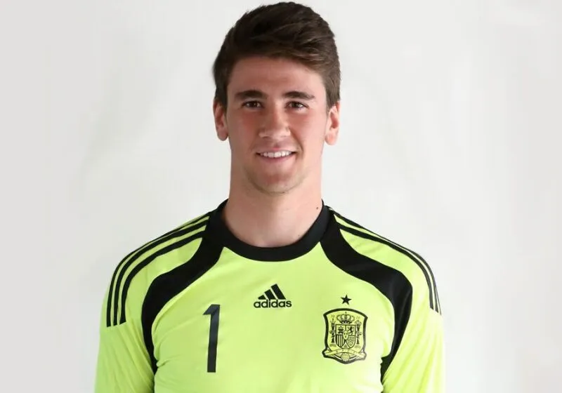 Tiểu sử của Unai Simón