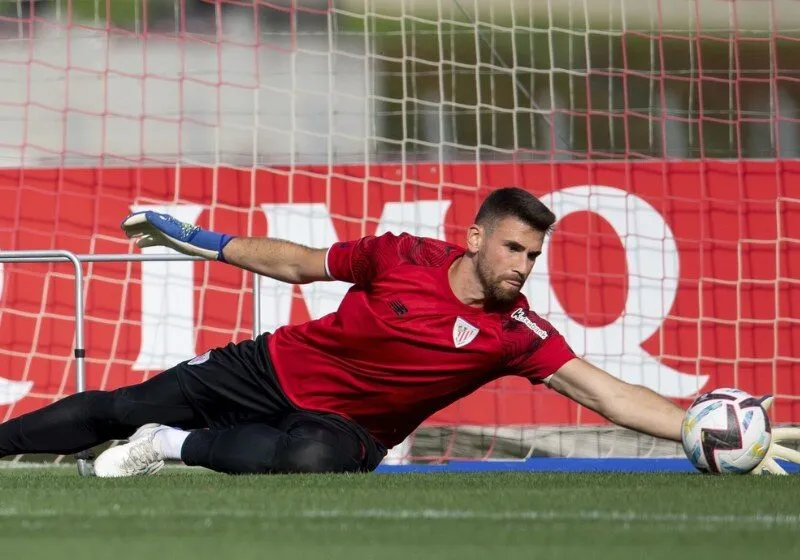 cầu thủ Unai Simón