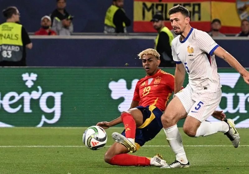 Yamal không tham gia tuyển tây ban nha